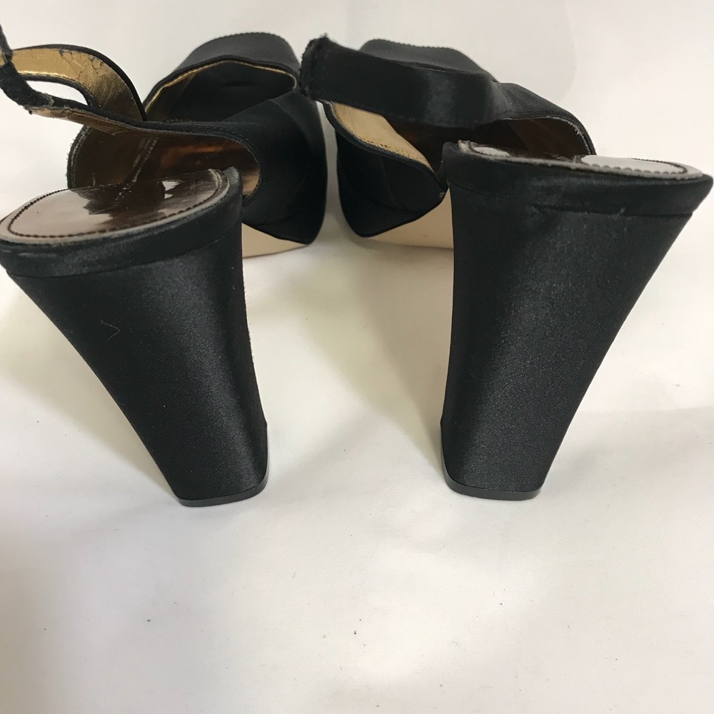 Marc Fisher black fabric sling back heel, like new - Picture 5 of 7